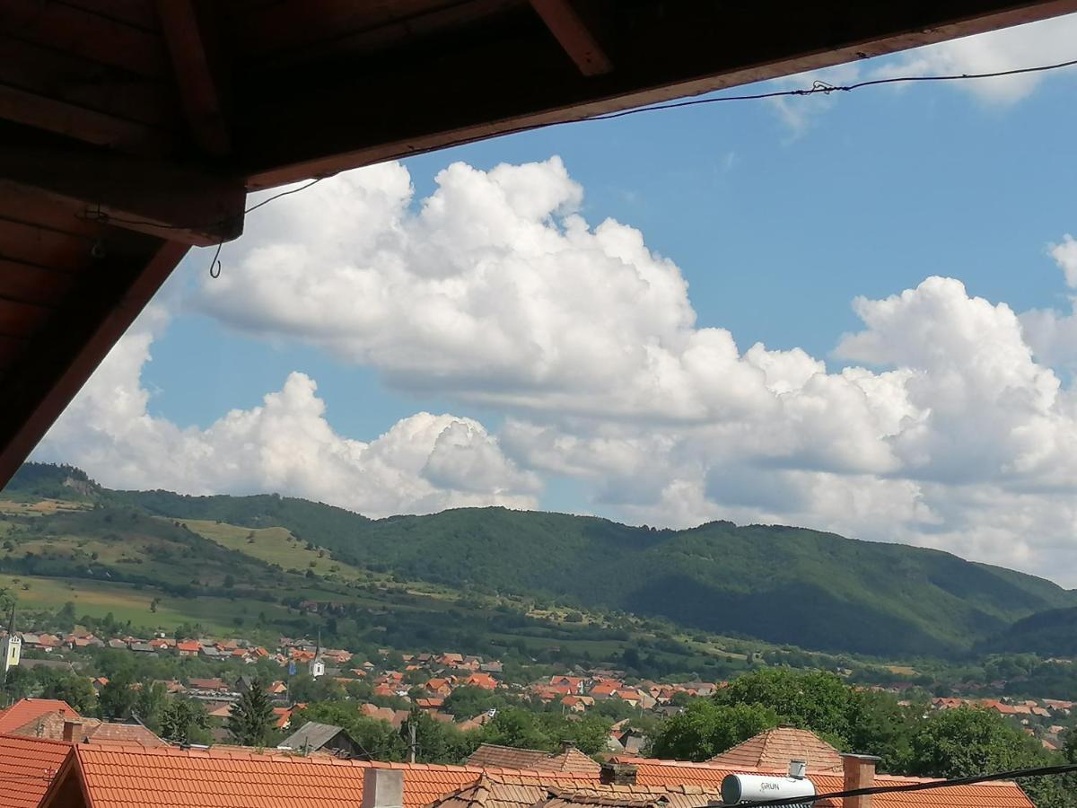 Pensiunea Fabian Vendeghaz Corund  Buitenkant foto